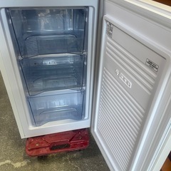 アイリスオーヤマ 冷凍庫 60L ホワイト の画像