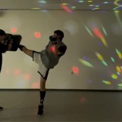 キックボクシング×暗闇フィットネススクールの画像