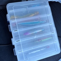 釣具　針、ルアーセットケース付きの画像