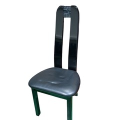 ダイニングテーブル　イスの画像