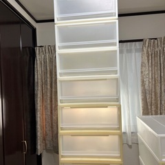 1番左列、1点300円　無印良品　ポリプロピレン　衣装ケースの画像