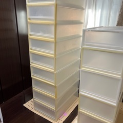 1番左列、1点300円　無印良品　ポリプロピレン　衣装ケースの画像