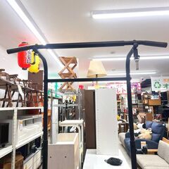 懸垂バー トレーニング器具 ぶら下がり健康器 ブラック 家庭用の画像