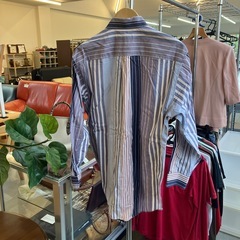 A2511-334 Key Club 長袖 ボタンダウンシャツ Mサイズ マルチカラー ストライプ 毛玉汚れ有り の画像