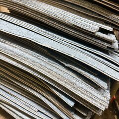 汚れあり タイルカーペット はぎれあり  50cm×50cm ブルー 100枚くらいの画像