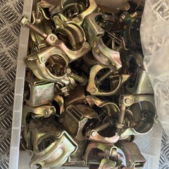 直接引取可 配送可 単管クランプ 直交クランプ 足場材 48.6 工事用材料 複数個ありの画像