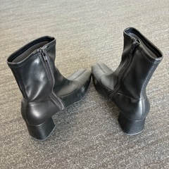 美品！ウルトラストレッチヒールブーツ　の画像