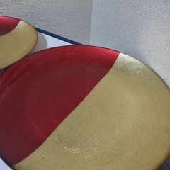 未使用2枚 FEGARI フェガーリ プレート２８cm 2色ゴールドレッド２枚の画像