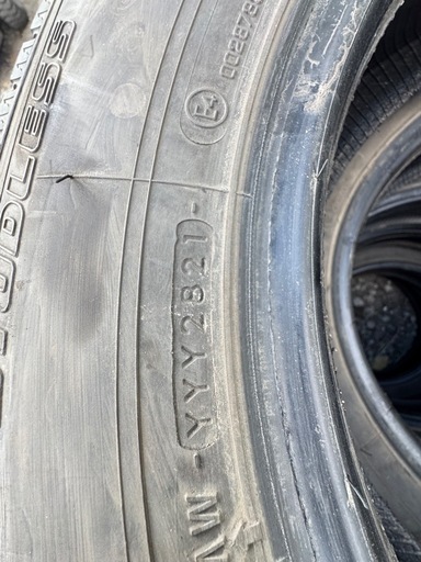 引き取限定ヨコハマ スタットレスタイヤ　21年制195／85R16 114／112L ホイール付き　T K16×5.5Ｊ　116.5-8TＣ　福島県岩瀬郡発