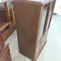 【ジモティー割引で最大15％OFF⭐️】久和屋 ガラス扉 食器棚 照明付きの画像