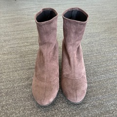 美品！ストレッチショートブーツ スウェードの画像
