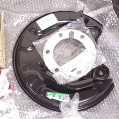 【トヨタ純正品】ランドクルーザープラドTRJ120リアハブベアリング等周辺部品の画像