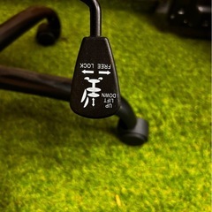 オフィスチェア　フェイクレザー　合皮　肘かけ付き　キャスター付きの画像