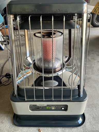 トヨトミ　強制通気形開放式石油ストーブ