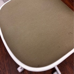 IKEA オフィスチェア　小サイズ　ファブリック　キャスター付きチェアの画像