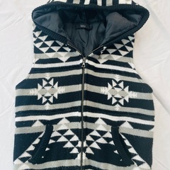 【AZUL】ダウンベストの画像