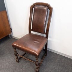 【26日まで】本革アンティーク調 ダイニングチェア（鋲打ち/ヴィンテージ）渋谷区千駄ヶ谷の画像
