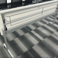 （JR新橋駅直結）貸し会議室で使用のオフィス家具一式の引取り希望の画像