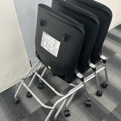 （JR新橋駅直結）貸し会議室で使用のオフィス家具一式の引取り希望の画像