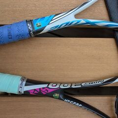 YONEXとGOSEN ソフトテニス ラケット2本セット（ヨネックス専用収納袋付き）の画像
