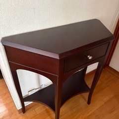 美品　物を飾る台
の画像