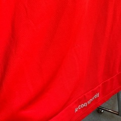 M2511-336 le coq sportif 半袖 スポーツポロシャツ Lサイズ レッド ほつれ汚れ有りの画像