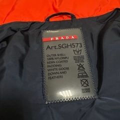 prada プラダ　ダウンジャケットの画像