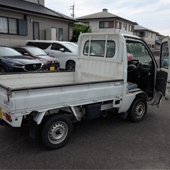 ☆大人気  軽トラ☆4WDの軽トラ☆全てコミコミ乗り出し価格‼️ 車検2年つけることも可能！☆運転楽しいマニュアル車☆しかも4WD☆ラジオ付き♪農業や荷物運ぶなどキャンピングカーにも使える！！の画像