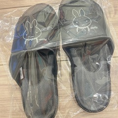 新品未使用25cm〜26cmミッフィースリッパの画像