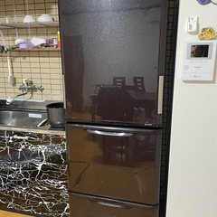 冷蔵庫　SHARPの画像