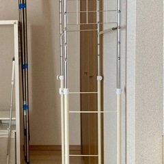 ランドリーラック 洗濯機ラック ランドリー収納 洗濯機収納 伸縮 縦型 ホワイトの画像