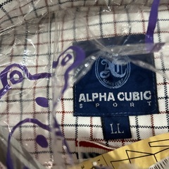 メンズパンツ１、半袖Yシャツ3枚、ランドリー袋　３つセットの画像