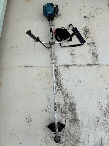 草刈機　makita エンジン