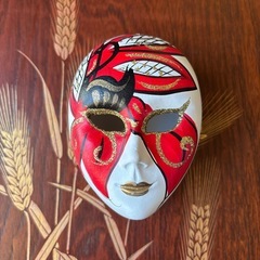 イタリア　ヴェネチアベローナの仮面小物入れの画像