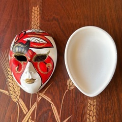 イタリア　ヴェネチアベローナの仮面小物入れの画像