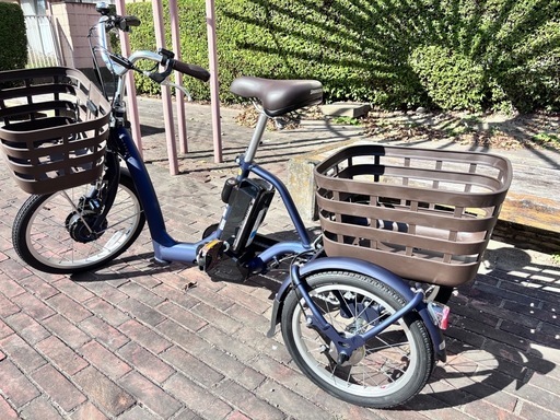 ブリヂストン　ラクットワゴン電動三輪車