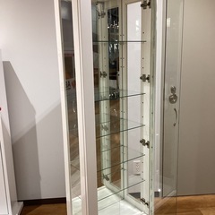 ガラスコレクションキャビネット【町田市再生家具】　252431の画像