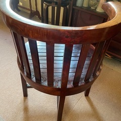 椅子　ヒッカドゥワの画像