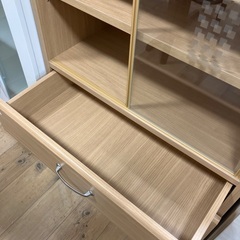 【軽トラック90分無料貸出サービス有】食器棚　ブラウンの画像