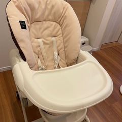 ネムリラ　ハイローチェア　combiの画像