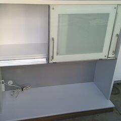 綺麗な2段の収納棚「水屋」高級品の画像