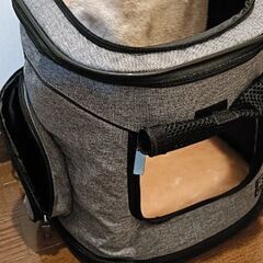 ペット用キャリーバッグ（リュックタイプ）　一度使用の美品の画像