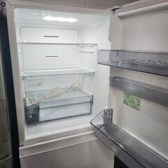  3ドア冷凍冷蔵庫　326L　GR-T33SC（WT）の画像