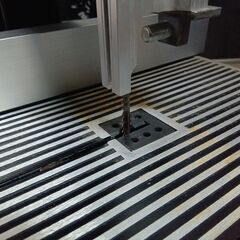 高儀(TAKAGI) RBS-195A 卓上バンドソー【市川行徳店】【店頭取引限定】【中古】管理番号：IT2HIR3LTX52の画像