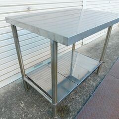 【JM887】アジャスター付き ステンレス調理台 作業台 厨房機器の画像