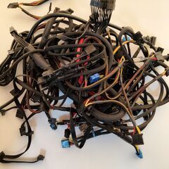 【PCI-E電源ケーブル33本セット】スリーブ仕様グラボ用補助電源 ジャンク扱いの画像