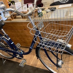 【後輪タイヤ・後輪チューブ新品！】 LEDオートライト　26インチ自転車　ネイビーブルーの画像