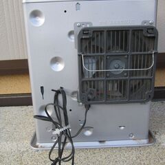 灯油ファンヒーター　ダイニチFW-325S　箱、取説付の画像