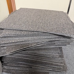 タイルカーペット 約50枚〜60枚の画像