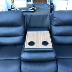 【コンテナ保管】 3人掛け電動ソファ ニトリ Nビリーバ2 本革(一部合成皮革) 参考価格149,900円【安心の3ヶ月保証・設置費込み】🚚自社配送時💳代引き可🚚(現金、クレジット、スマホ決済対応)の画像